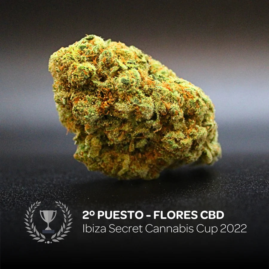 flor CBD cannabis INDOOR legal. sabor cítrico. relajación marihuana